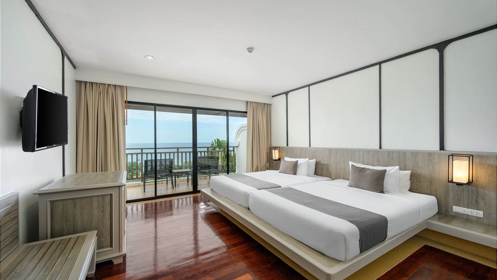 rooms-deluxe-seaview
