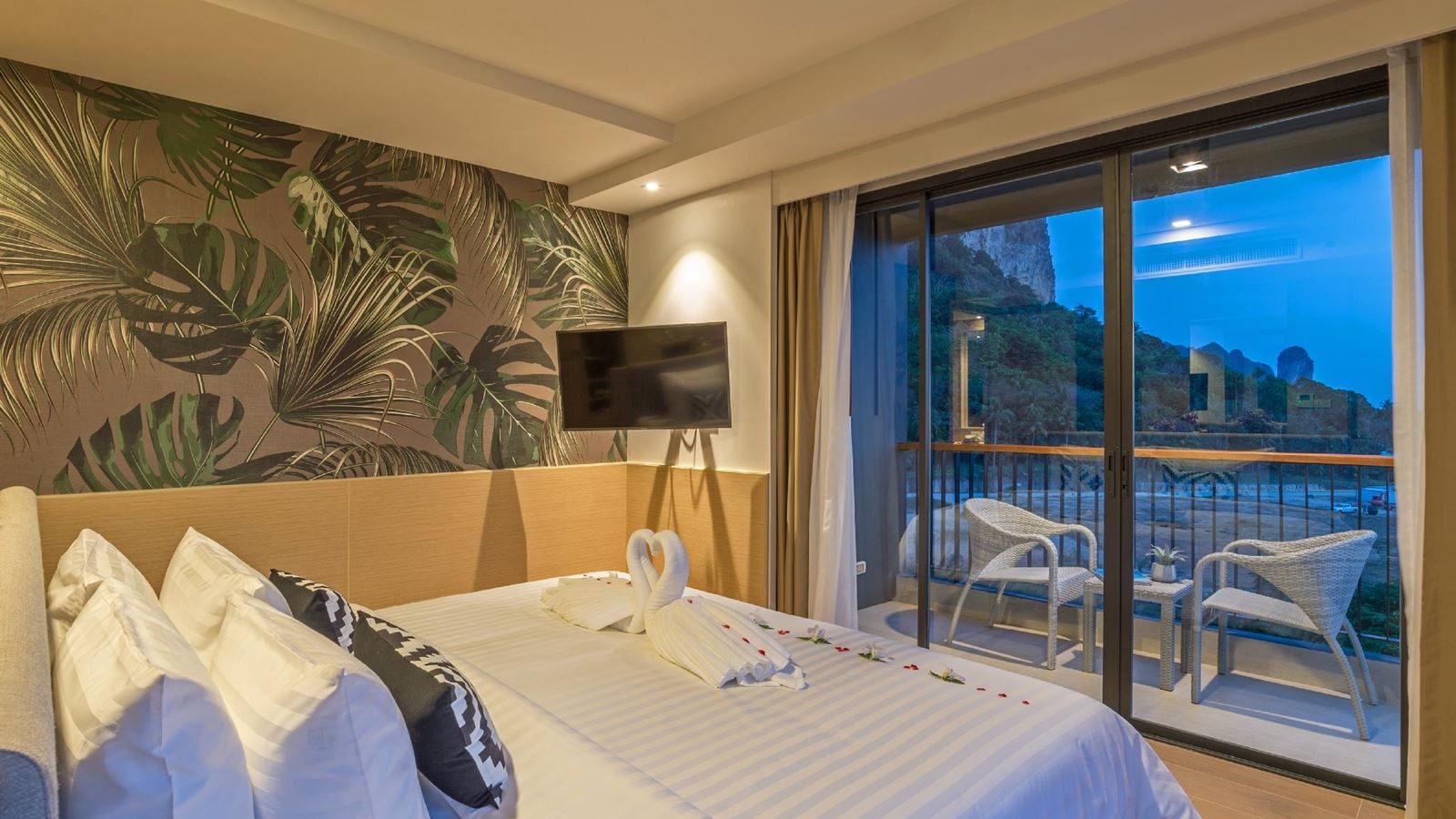 rooms-family-2-bedroom-suite