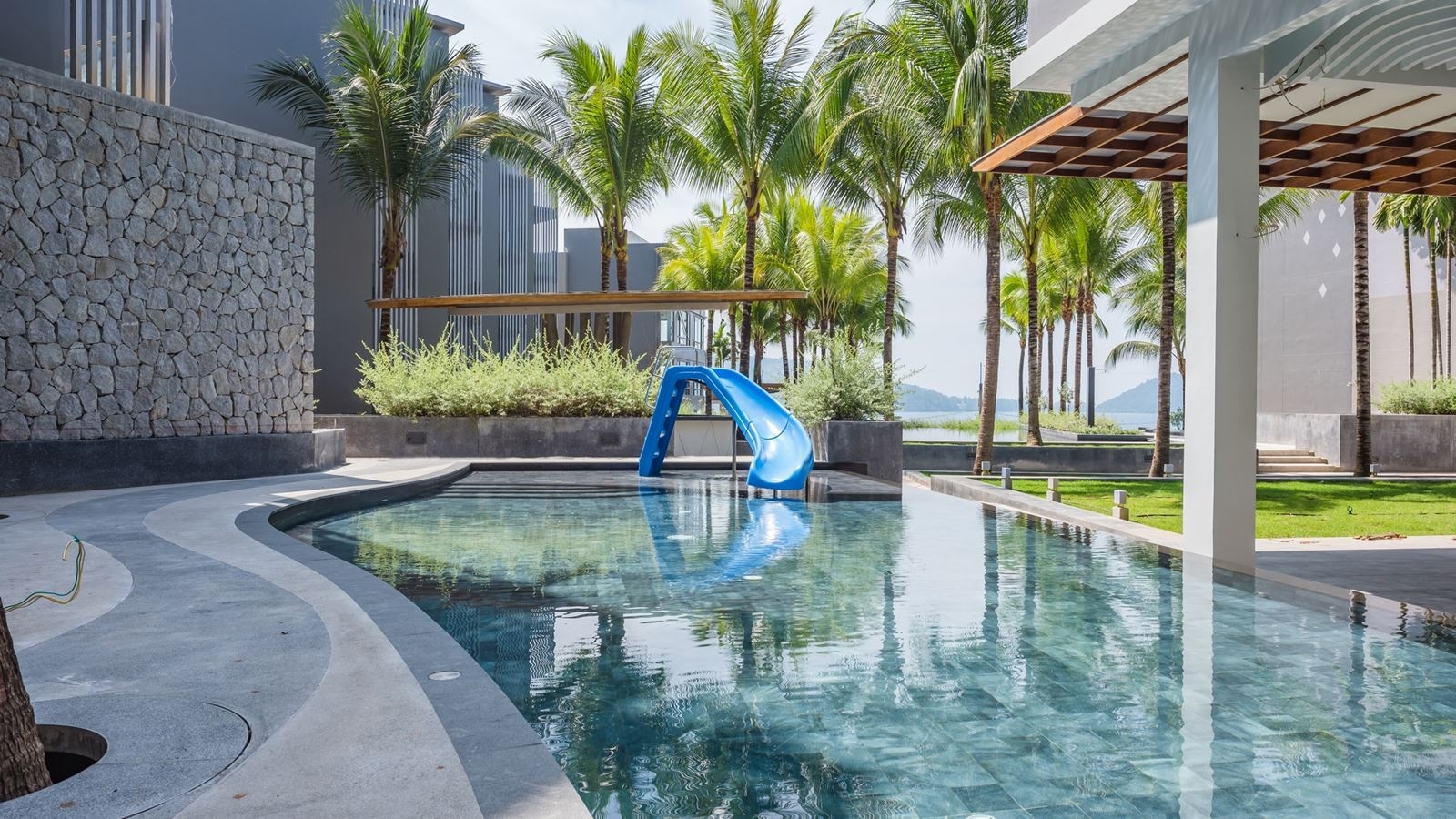 pools-outdoor-childrens-pool