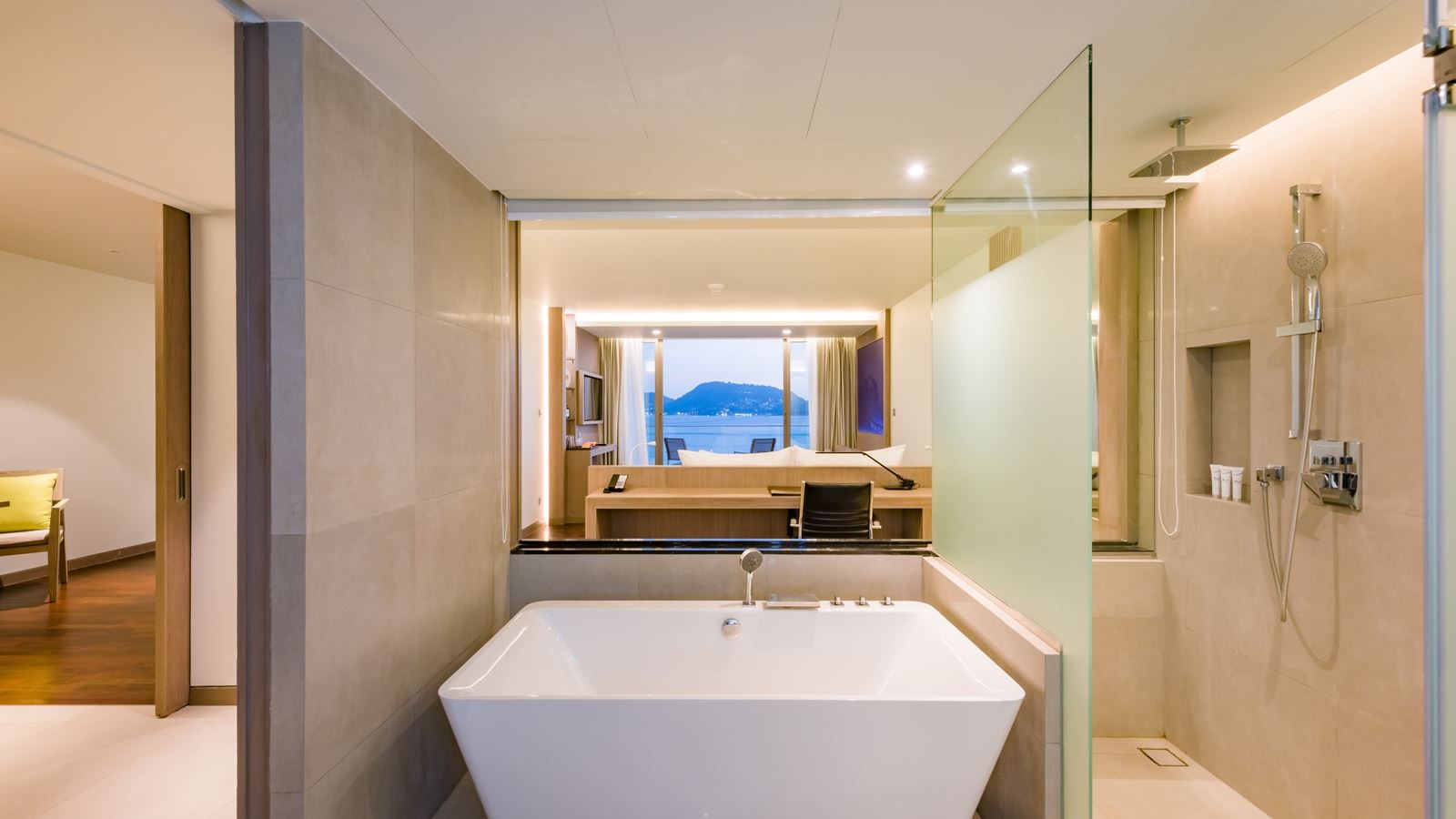 rooms-grand-ocean-suite