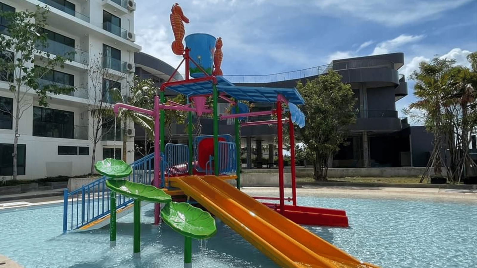 pools-outdoor-childrens-pool