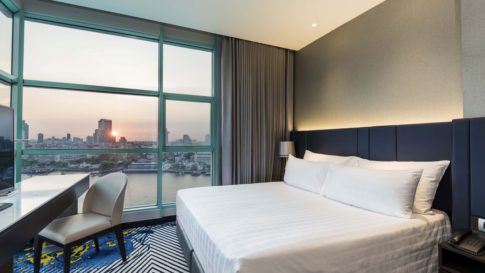 rooms-one-bedroom-river-view