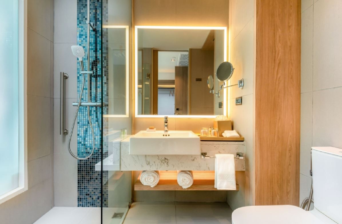 rooms-guest-room-with-balcony