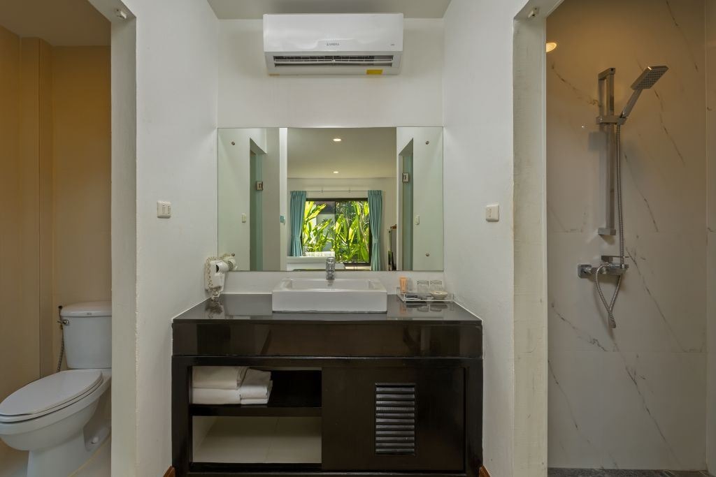 rooms-sea-turtle-suite-child-sharing-bed