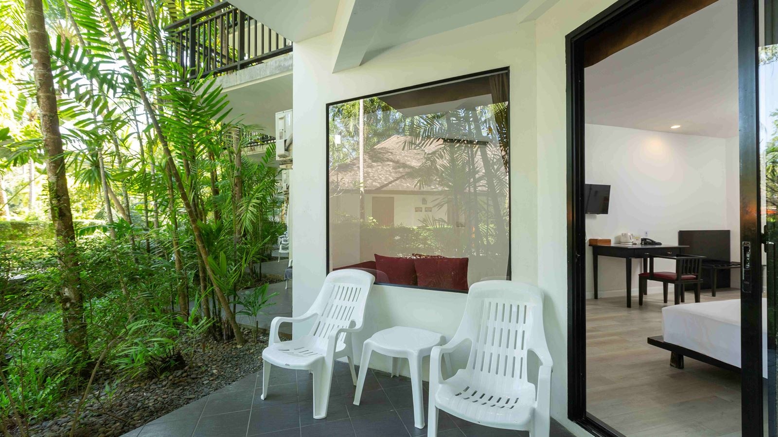 rooms-sea-turtle-deluxe-child-sharing-bed