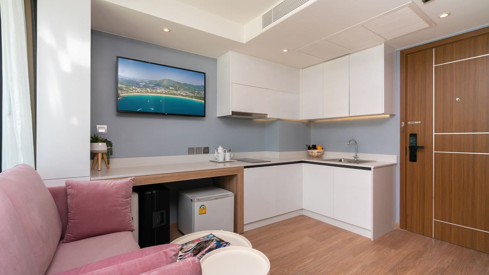 rooms-one-bedroom-deluxe-no-view