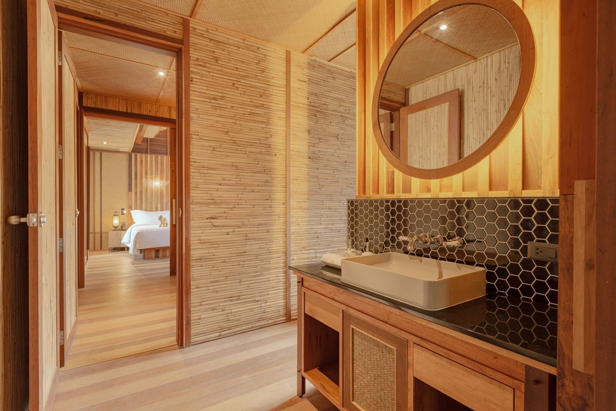 rooms-family-suite-water-villa