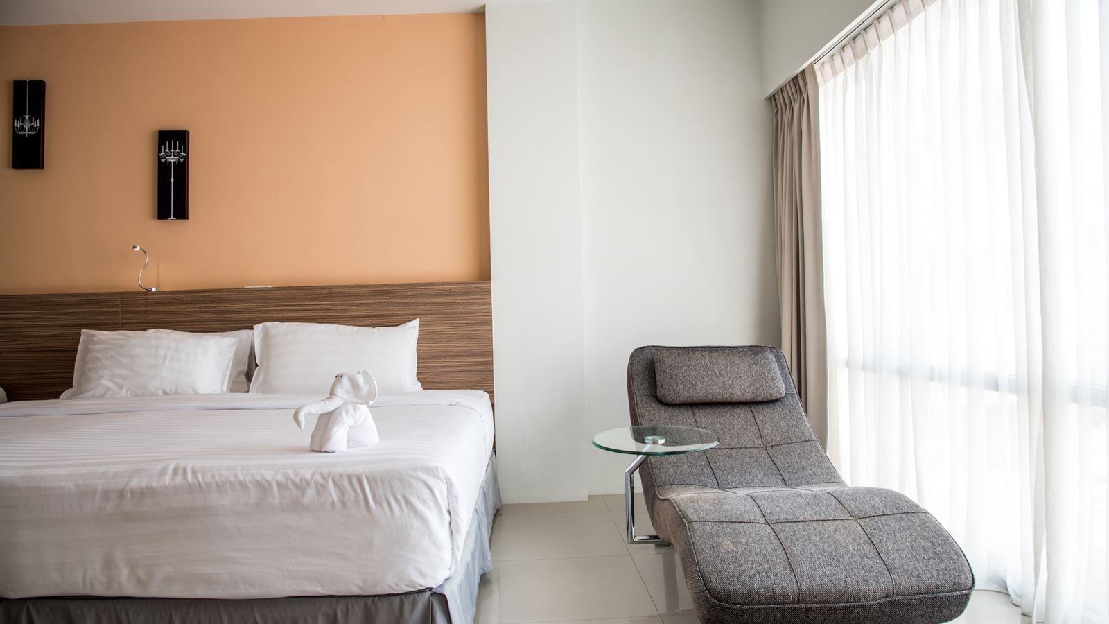 rooms-view-pent-quad-bed