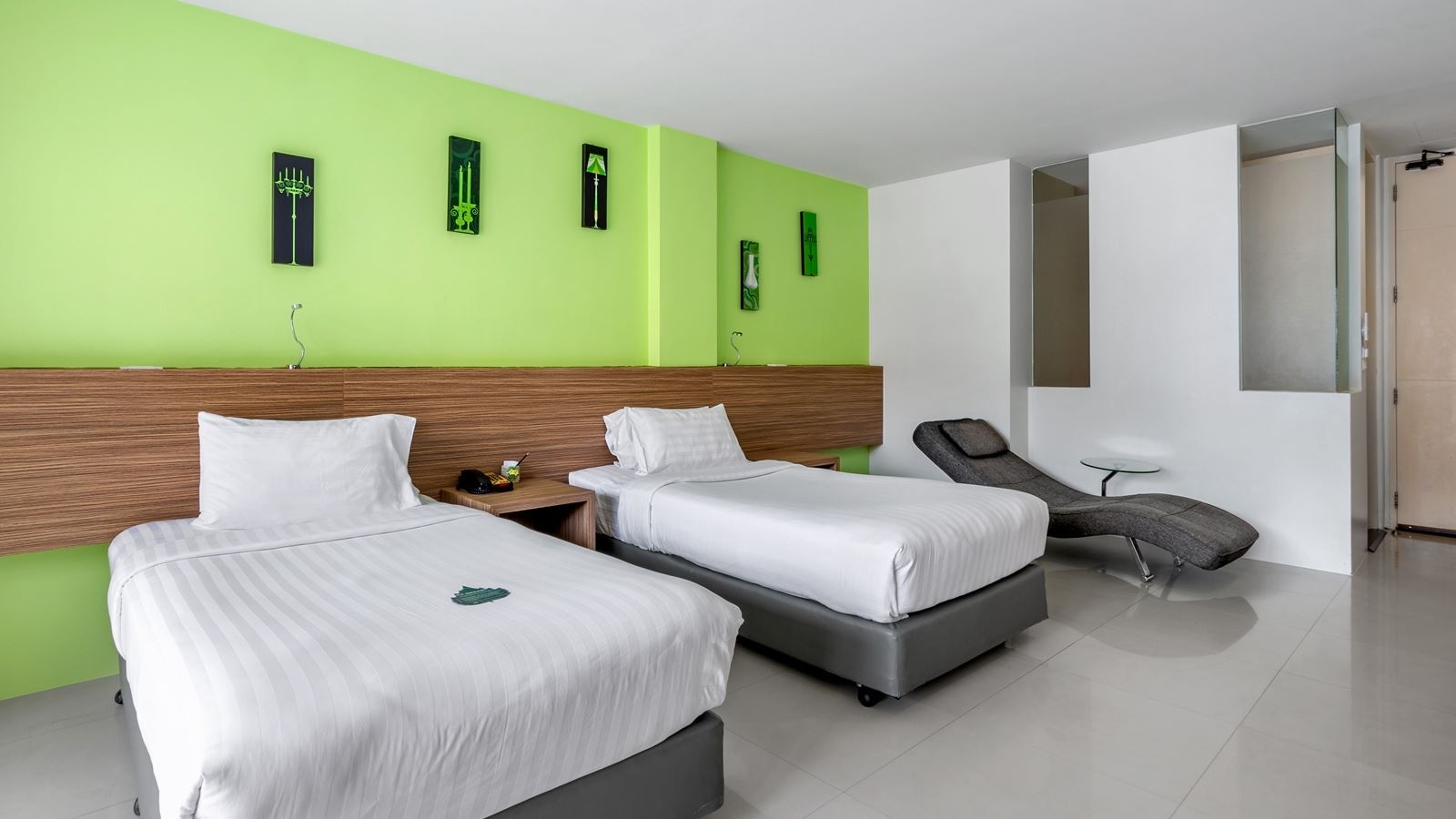 rooms-view-pent-balcony