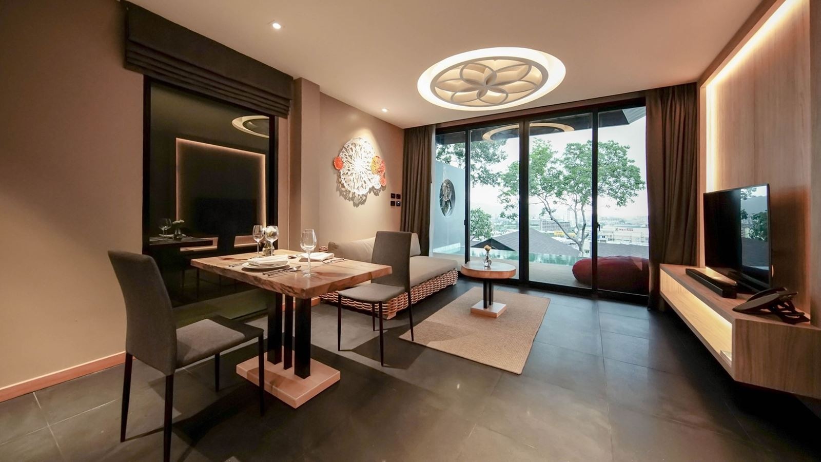 rooms-one-bedroom-pool-villa-city-view