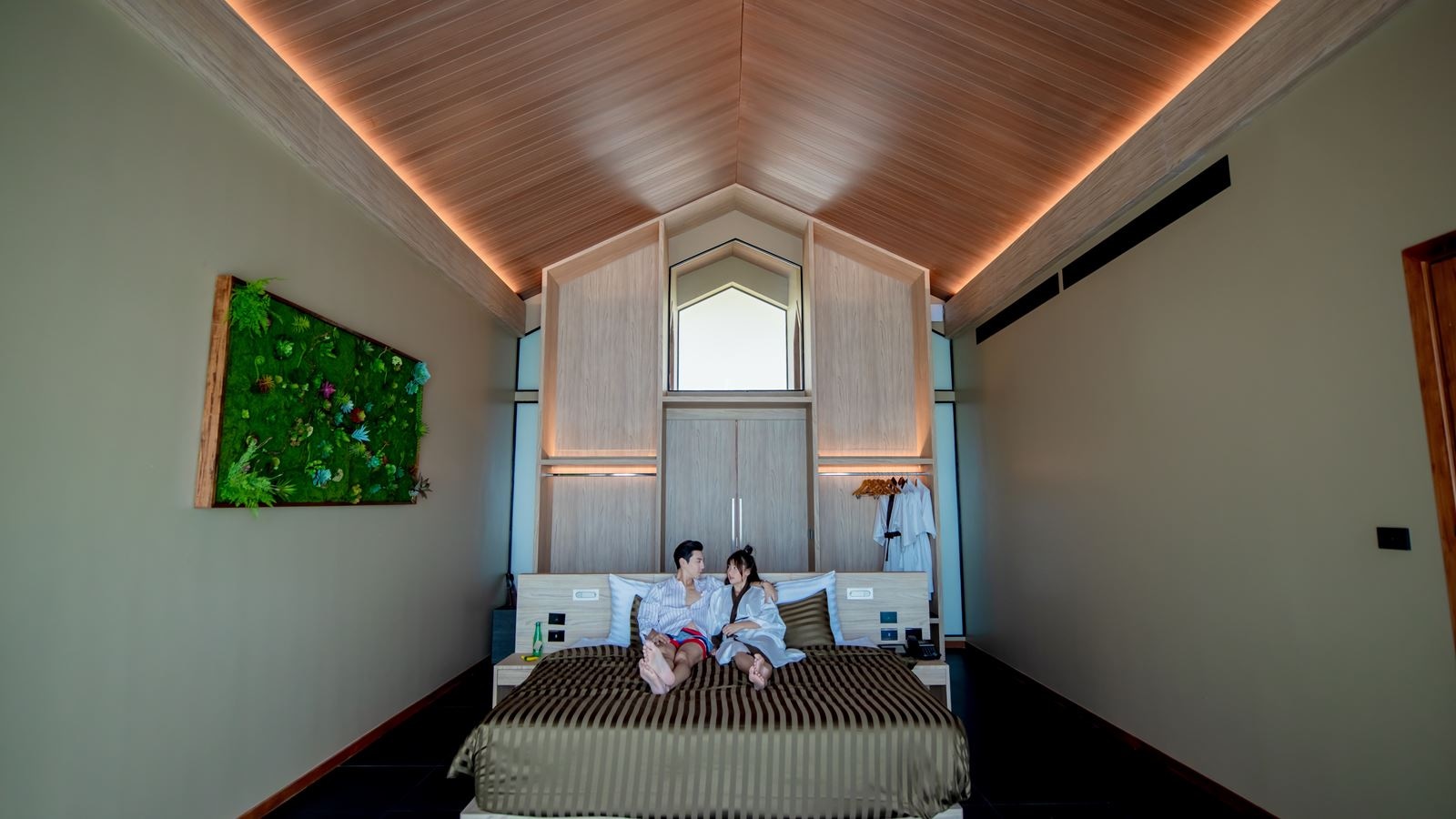 rooms-two-bedroom-pool-villa-sea-view