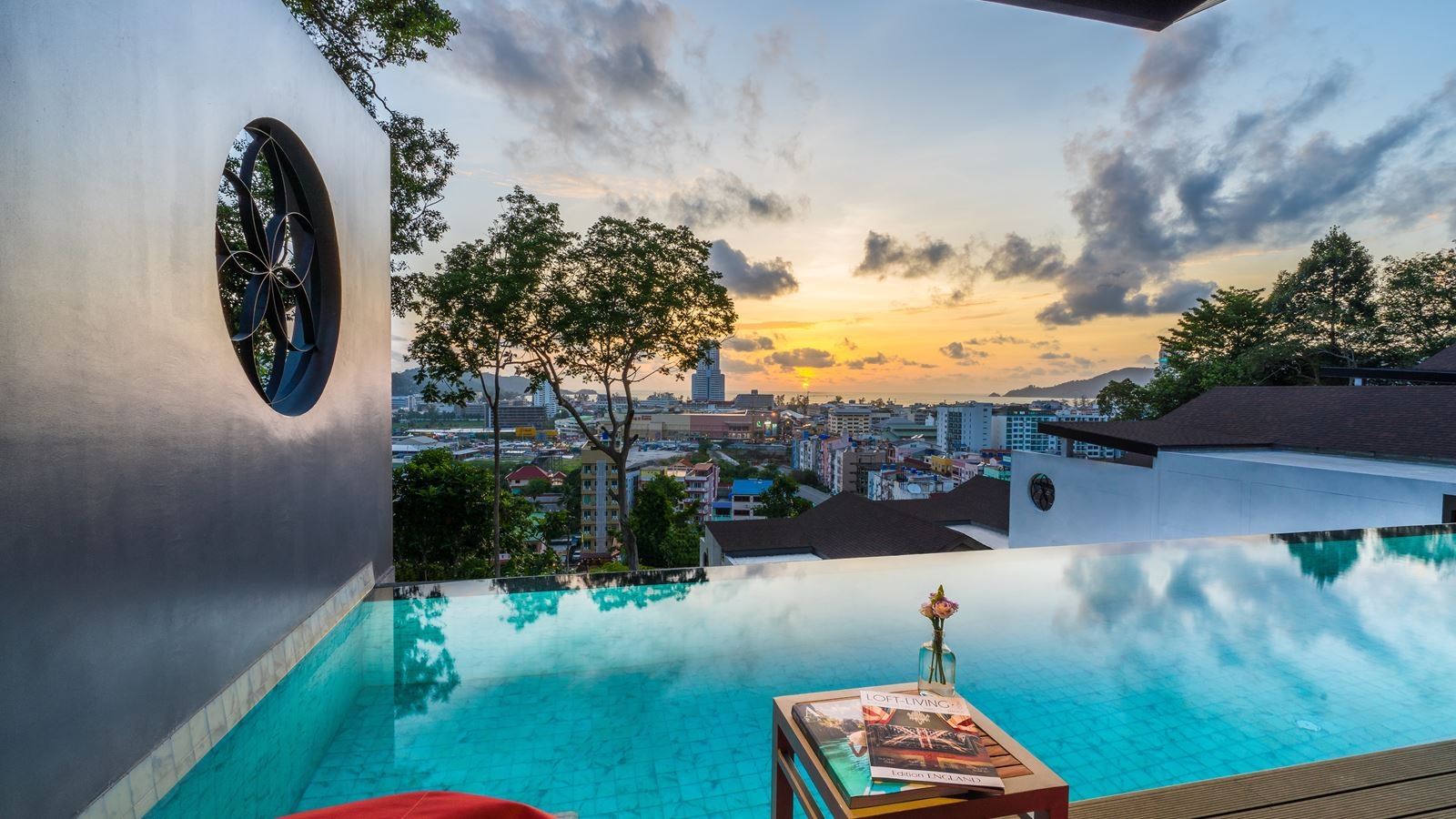 rooms-one-bedroom-pool-villa-sea-view