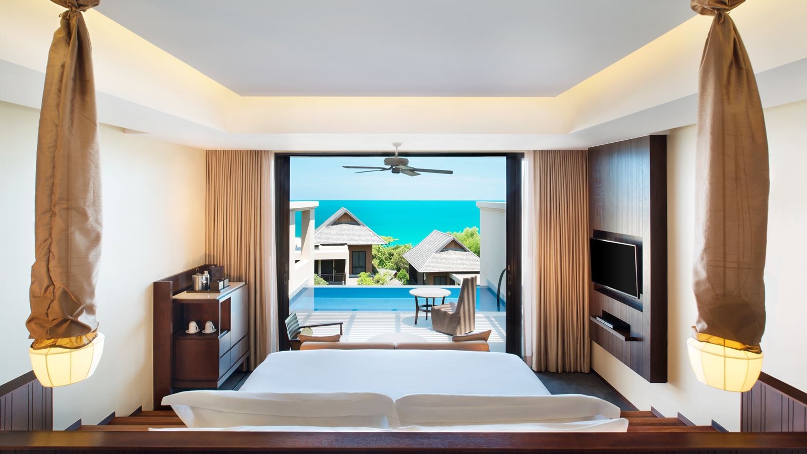 rooms-ocean-pool-one-bedroom-suite