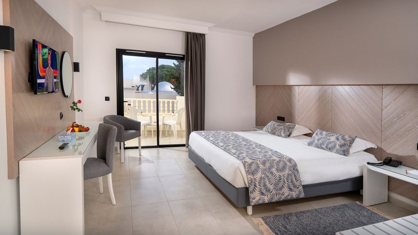 rooms-room-promo-garden-view