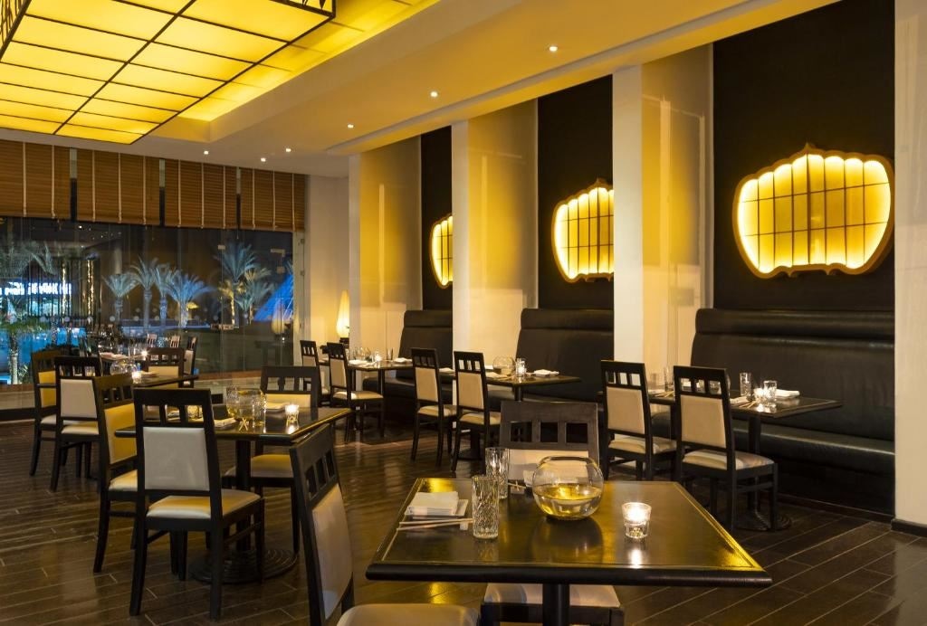 restaurants-restaurants