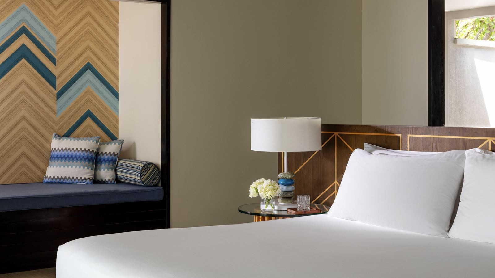 rooms-sunrise-beach-villa