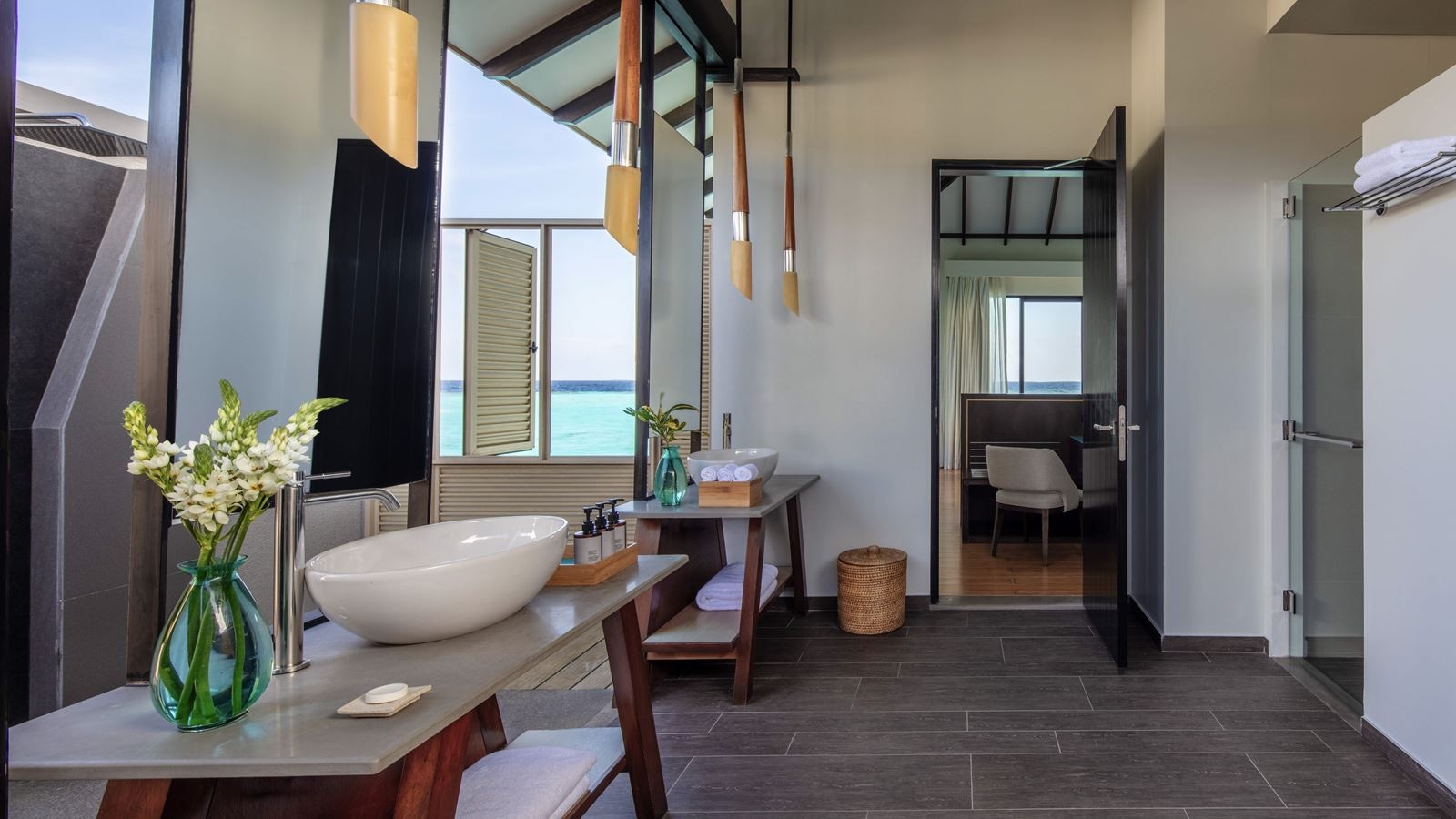 rooms-overwater-villa