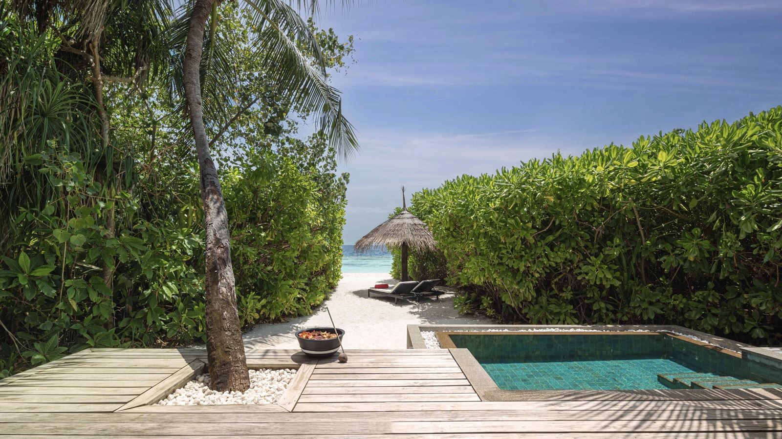 rooms-sunset-beach-pool-villa