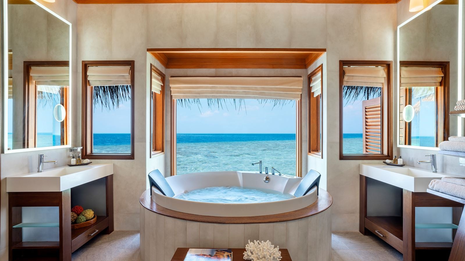 rooms-ocean-bungalow-with-pool