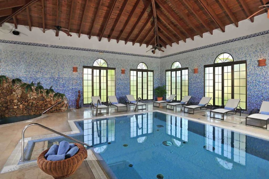pools-indoor-pool