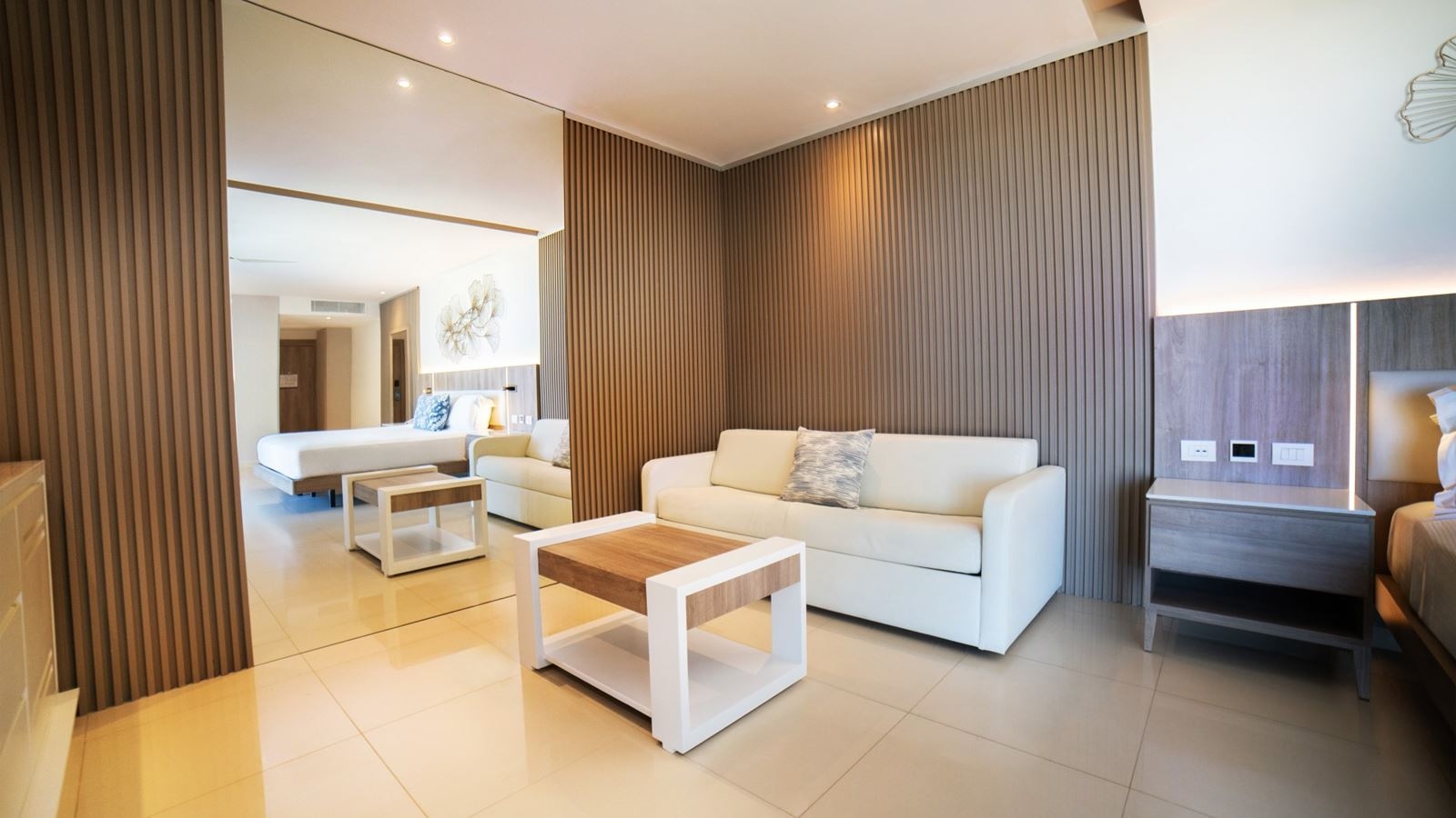 rooms-honeymoon-jacuzzi-suite-diamond-club