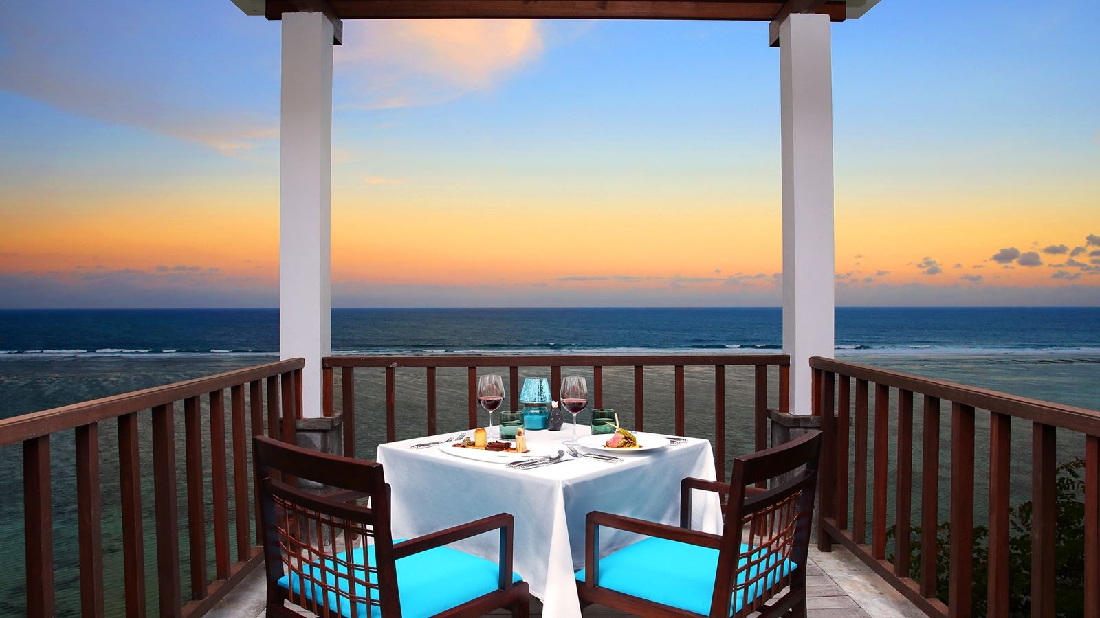 restaurants-crystal-blue-ocean-grill