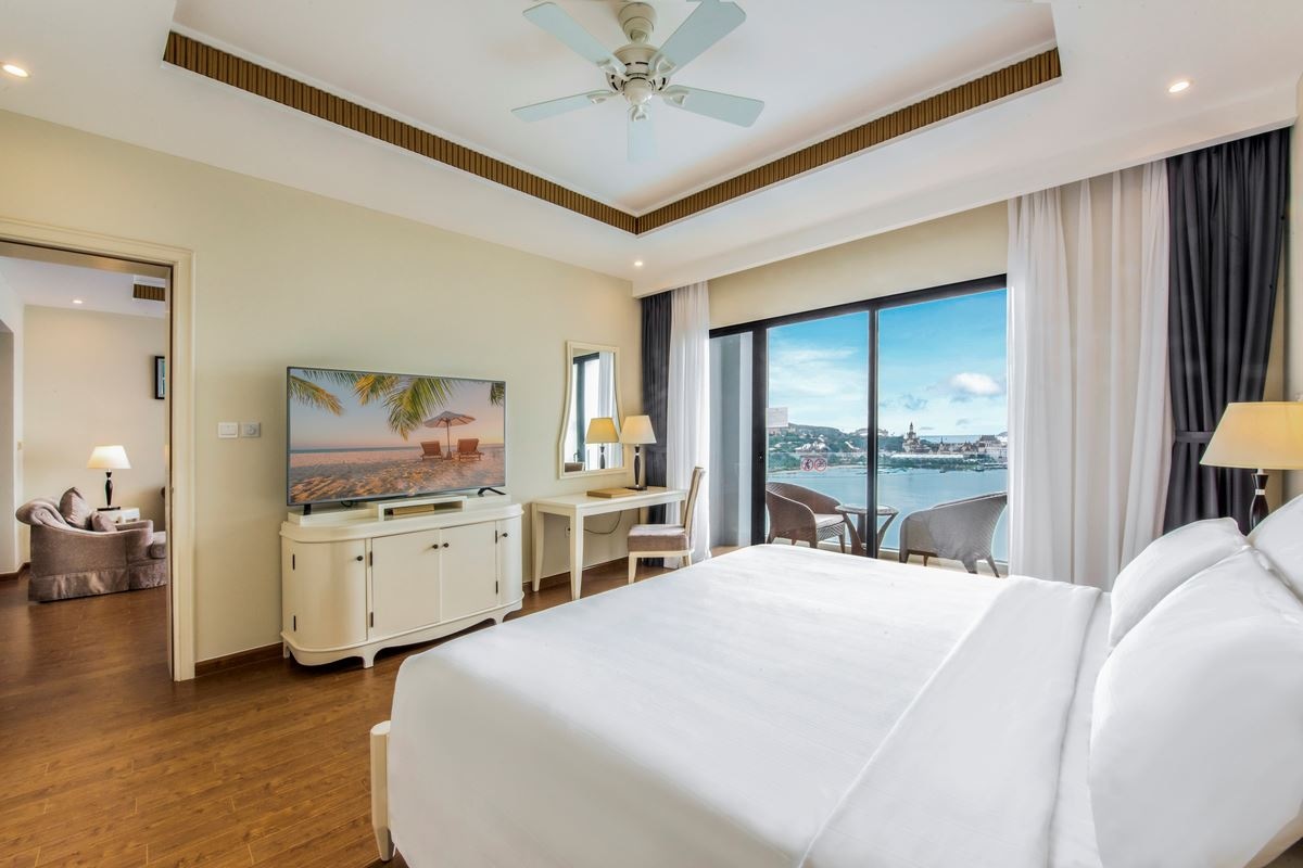 rooms-executive-suite-ocean-view-child-without-extra-bed