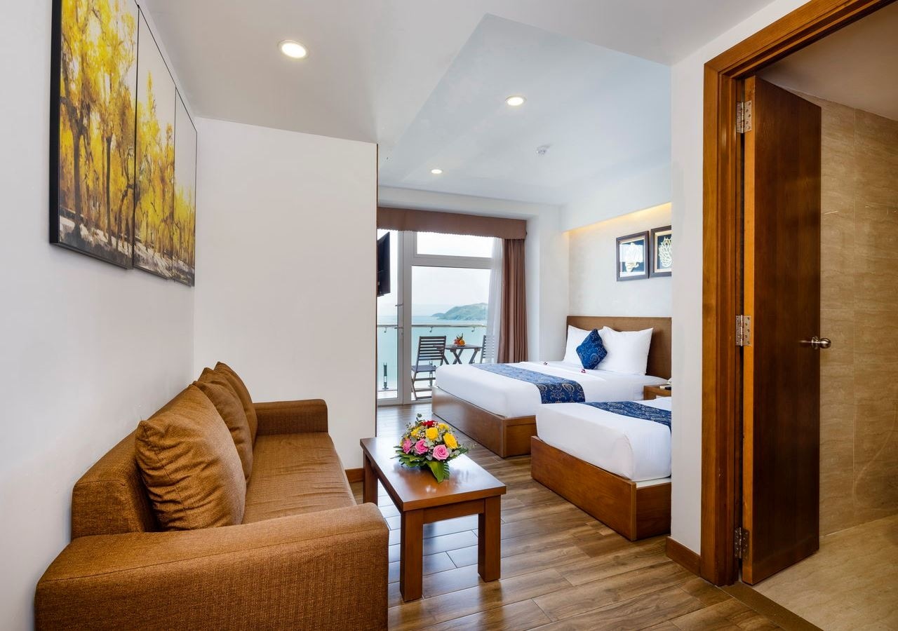 rooms-room-executive-seaview-balcony