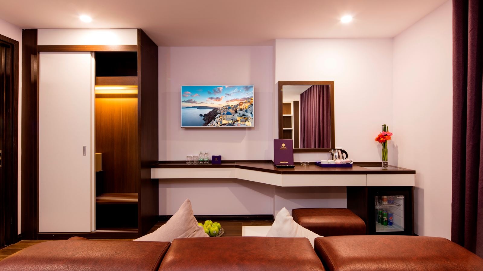 rooms-family-king-suite-ocean-view-balcony