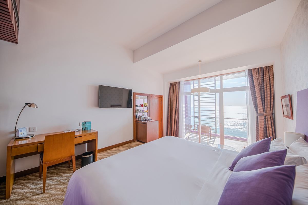 rooms-superior-oceanview-room