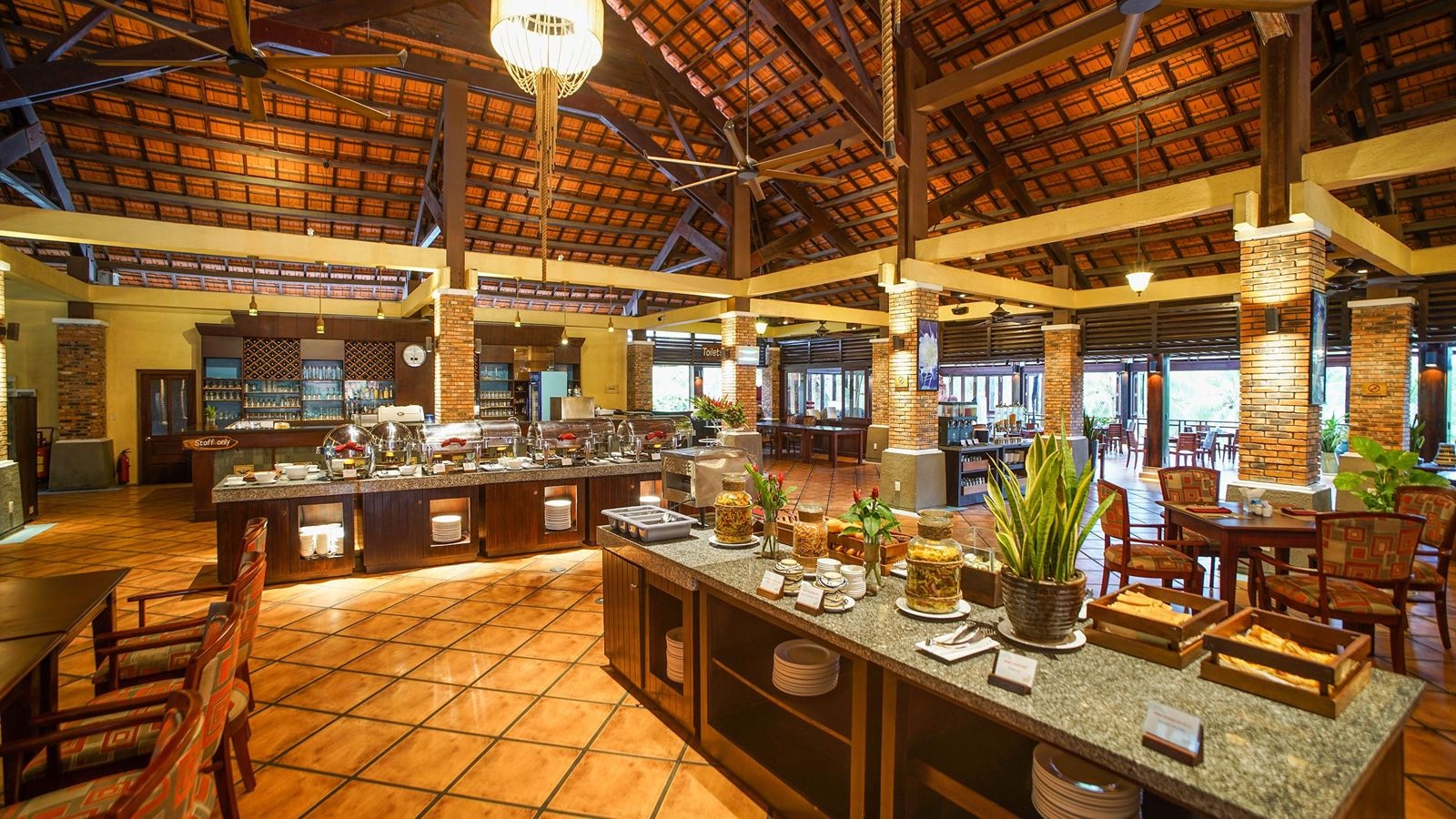 restaurants-cafe-blue-lagoon