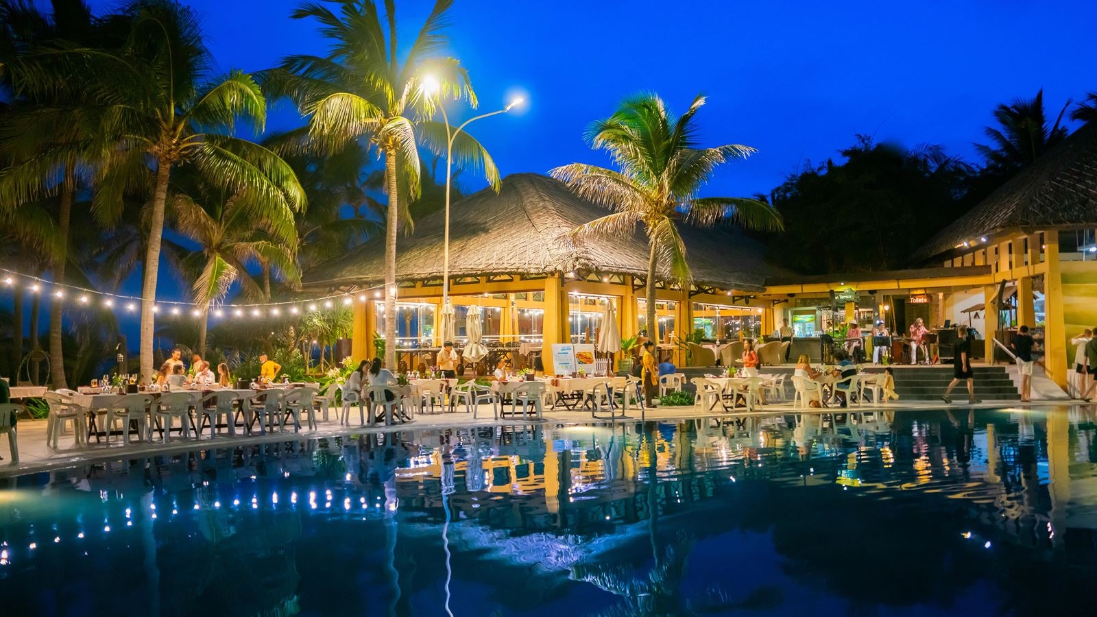 bars-sun-terrace-beach-bar