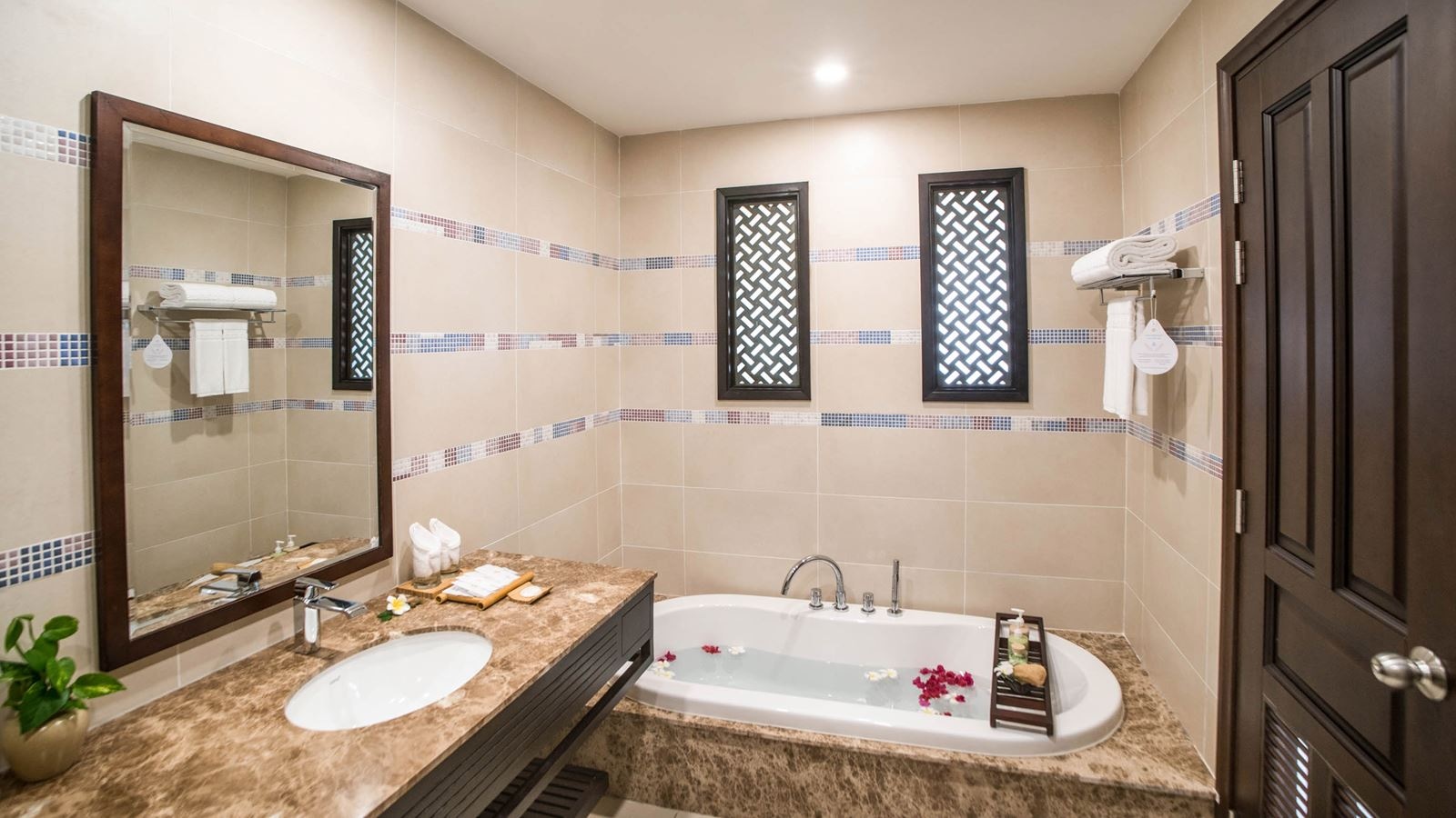 rooms-executive-suite-quadruple