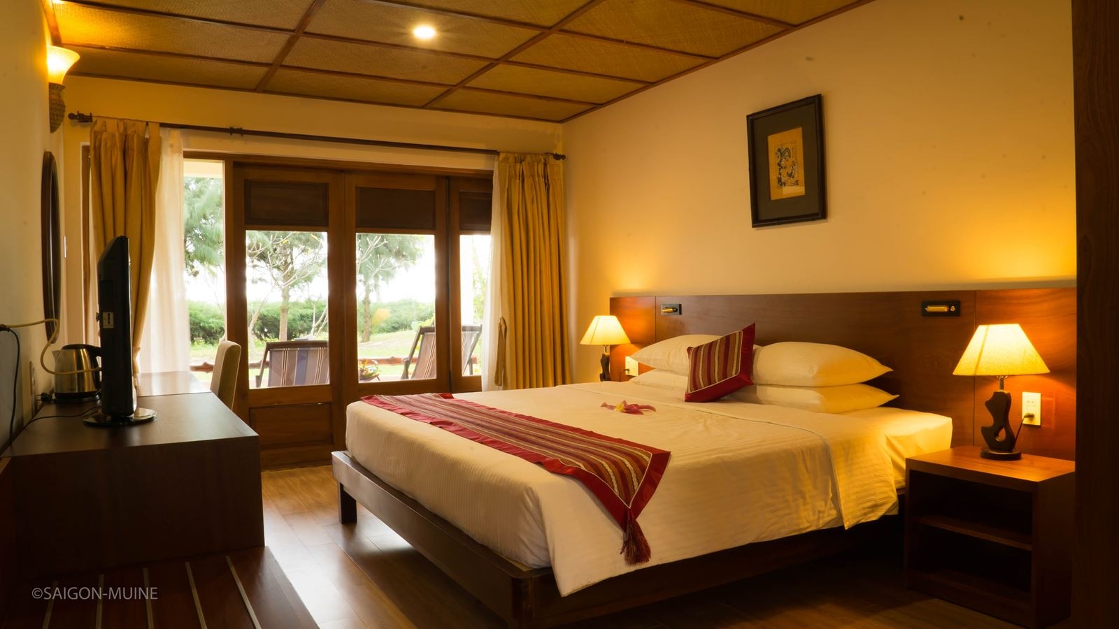 rooms-deluxe-sea-view-balcony-or-terrace