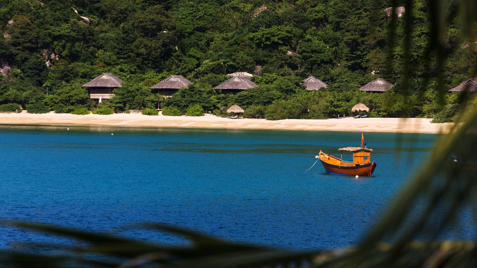 rooms-beachfront-pool-villa