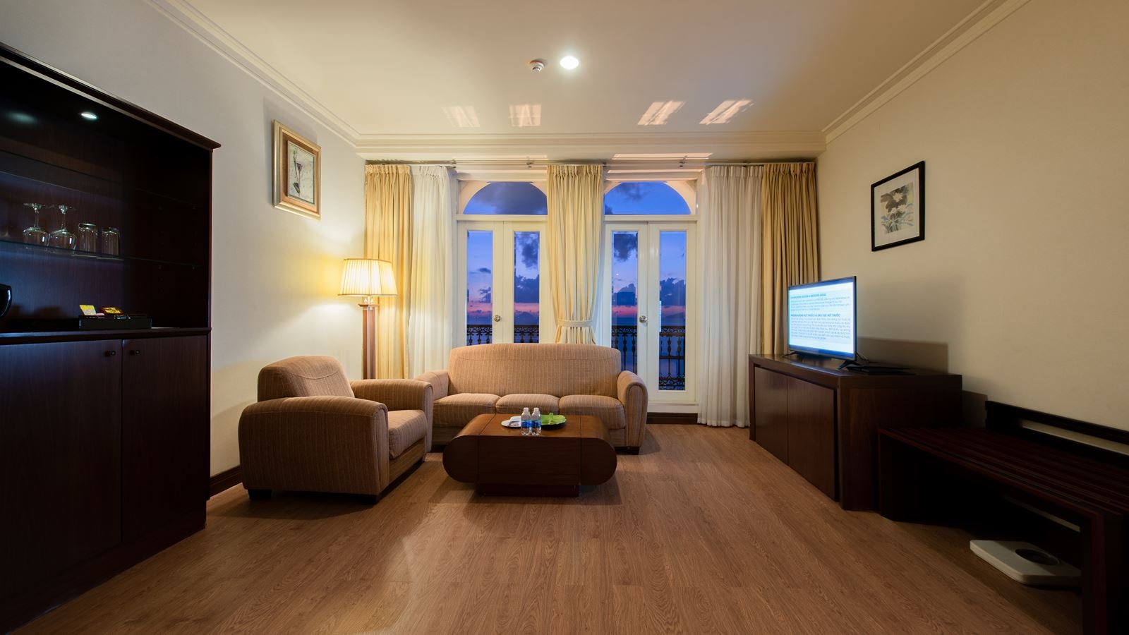 rooms-premium-deluxe-with-balcony