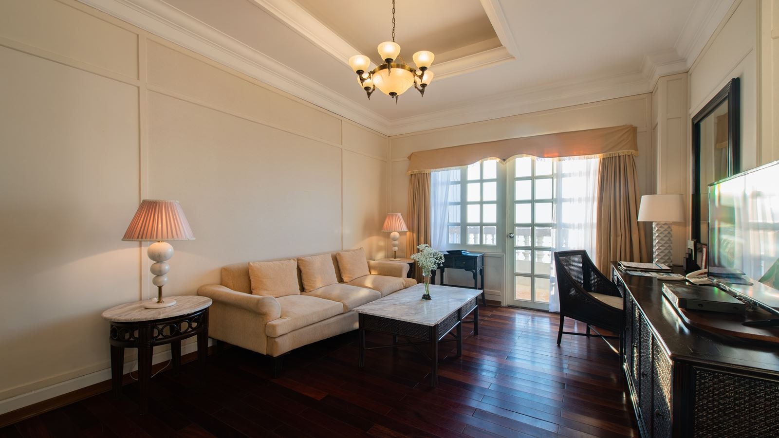 rooms-junior-suite-ocean-view-with-balcony