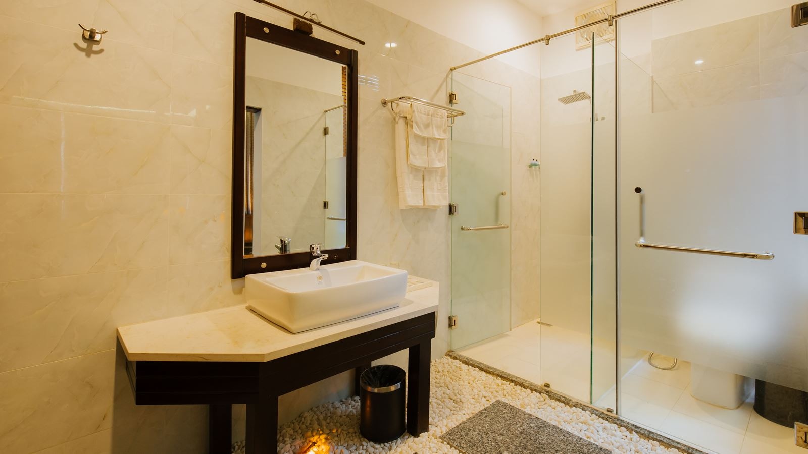 rooms-deluxe-beachfront-twin-child-without-extra-bed