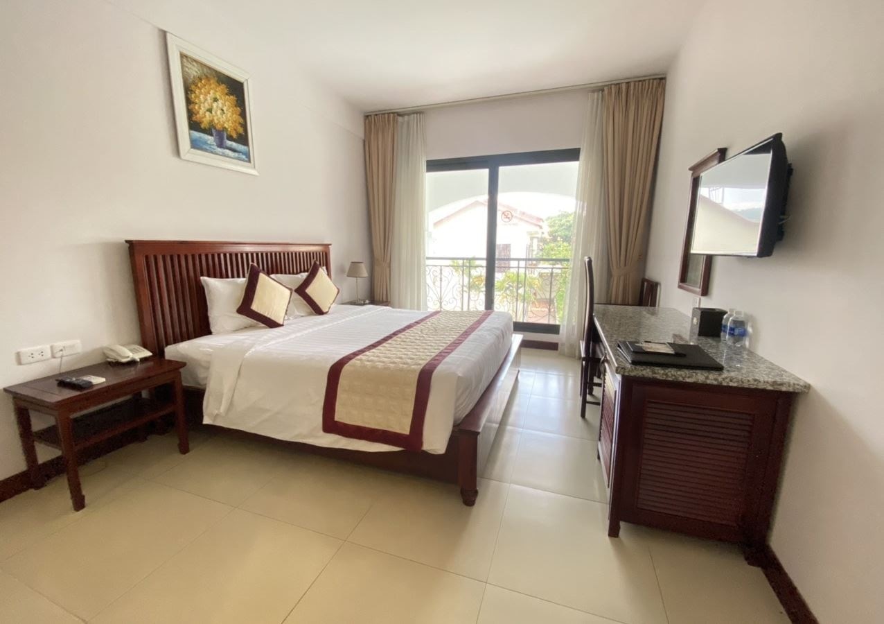 rooms-superior-pool-view