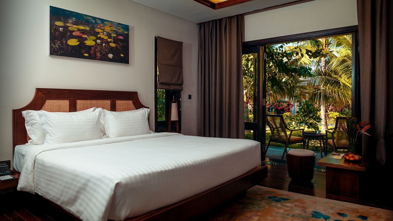 rooms-premium-with-balcony