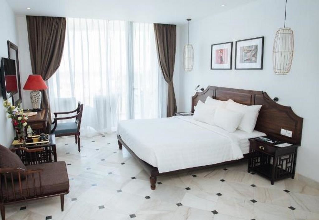 rooms-deluxe-moutain-view-with-balcony