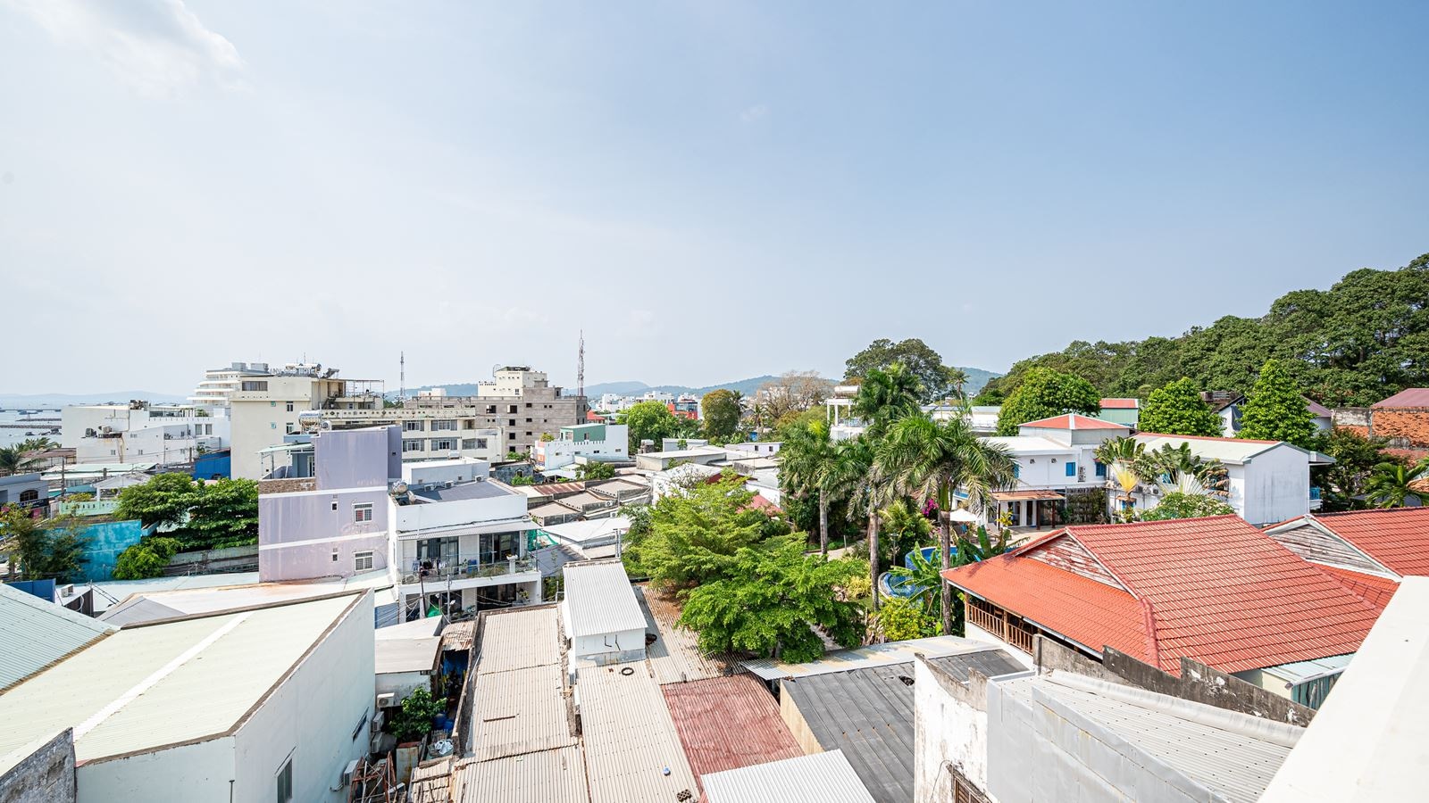 rooms-deluxe-city-view