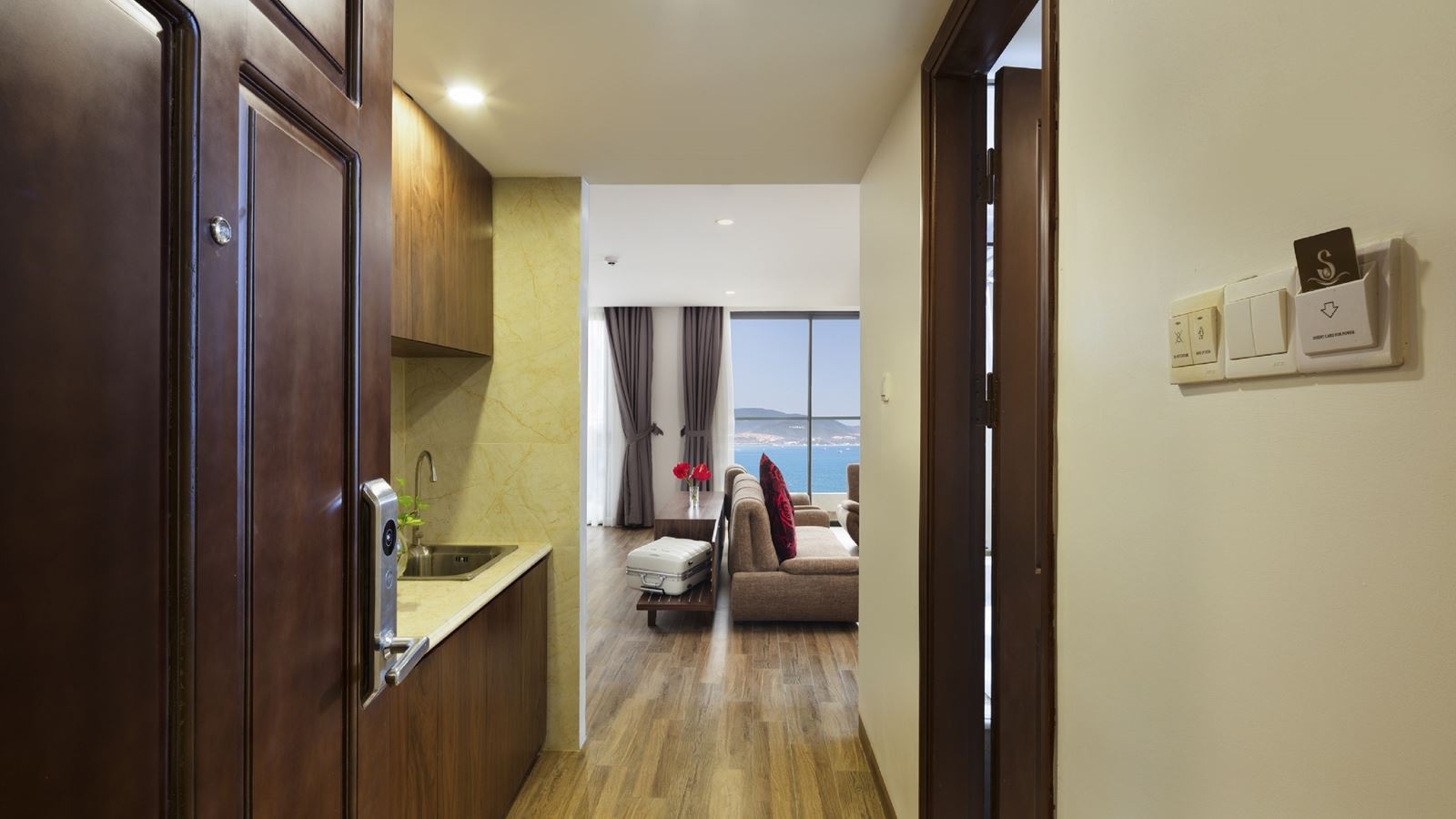 rooms-ocean-view-balcony-family-suite