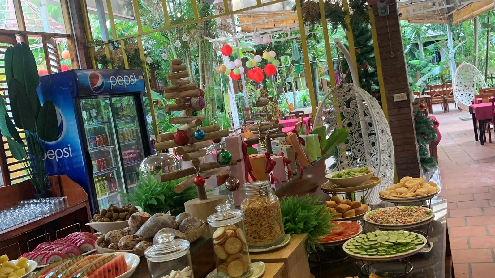 restaurants-restaurant