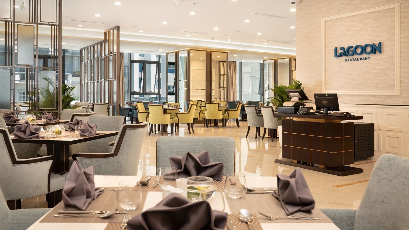 restaurants-lagoon-restaurant