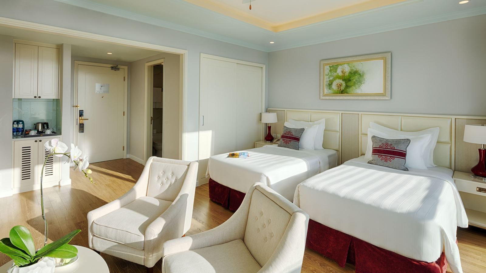 rooms-studio-city-view