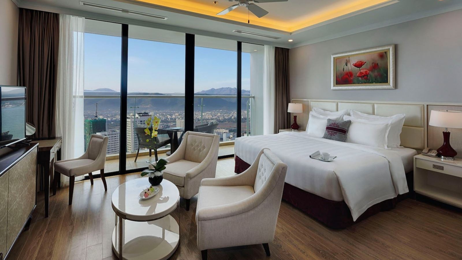 rooms-studio-city-view