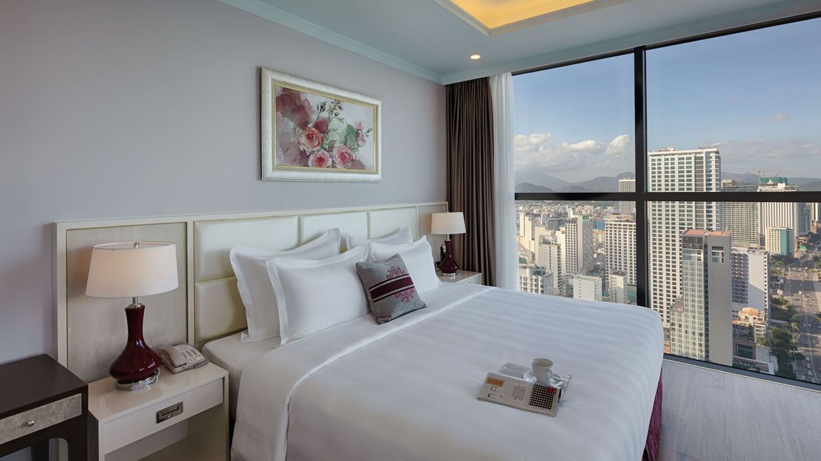 rooms-grand-studio-ocean-view