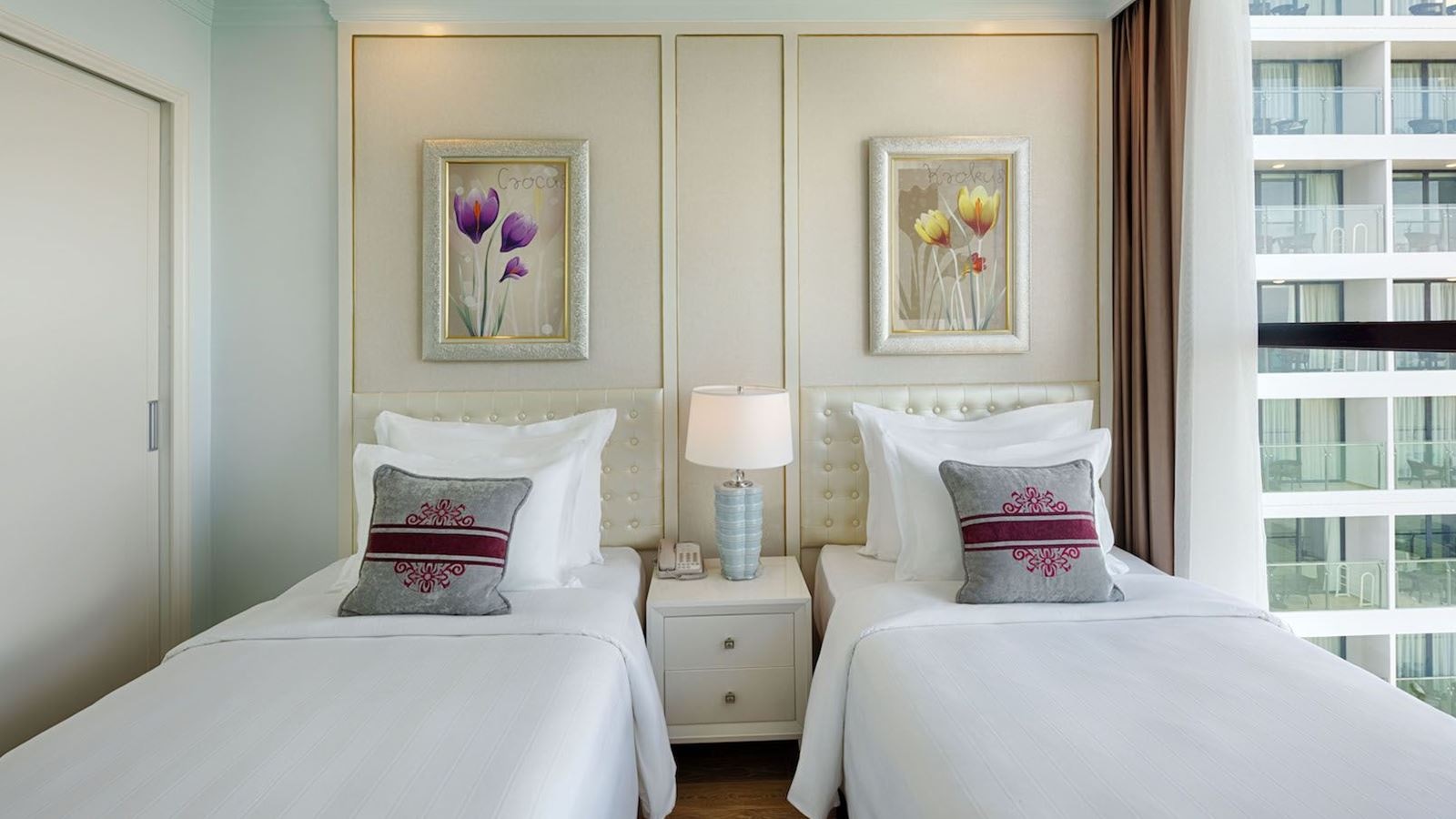 rooms-grand-2bedroom-suite-ocean-view-no-extra-bed