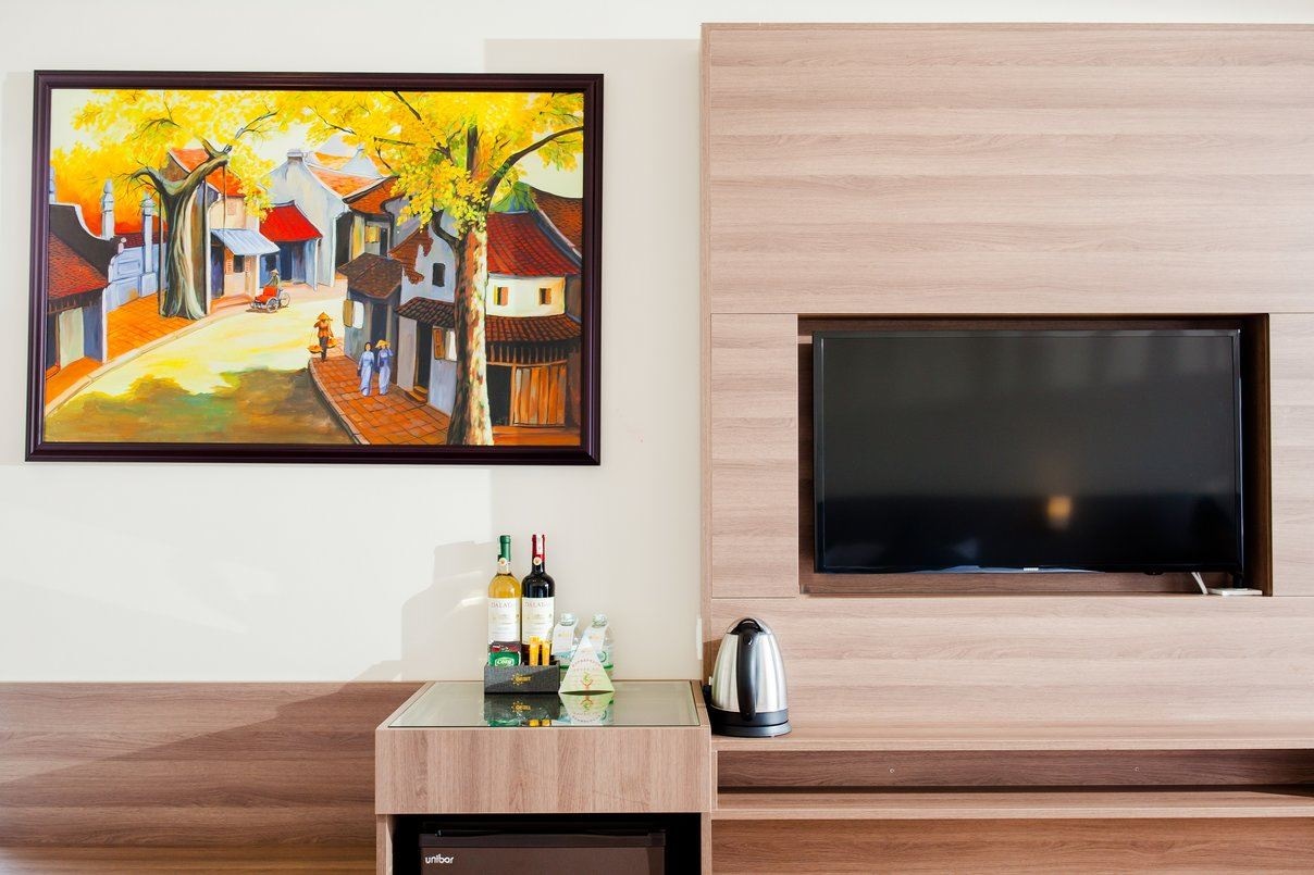 rooms-deluxe-room-with-city-view